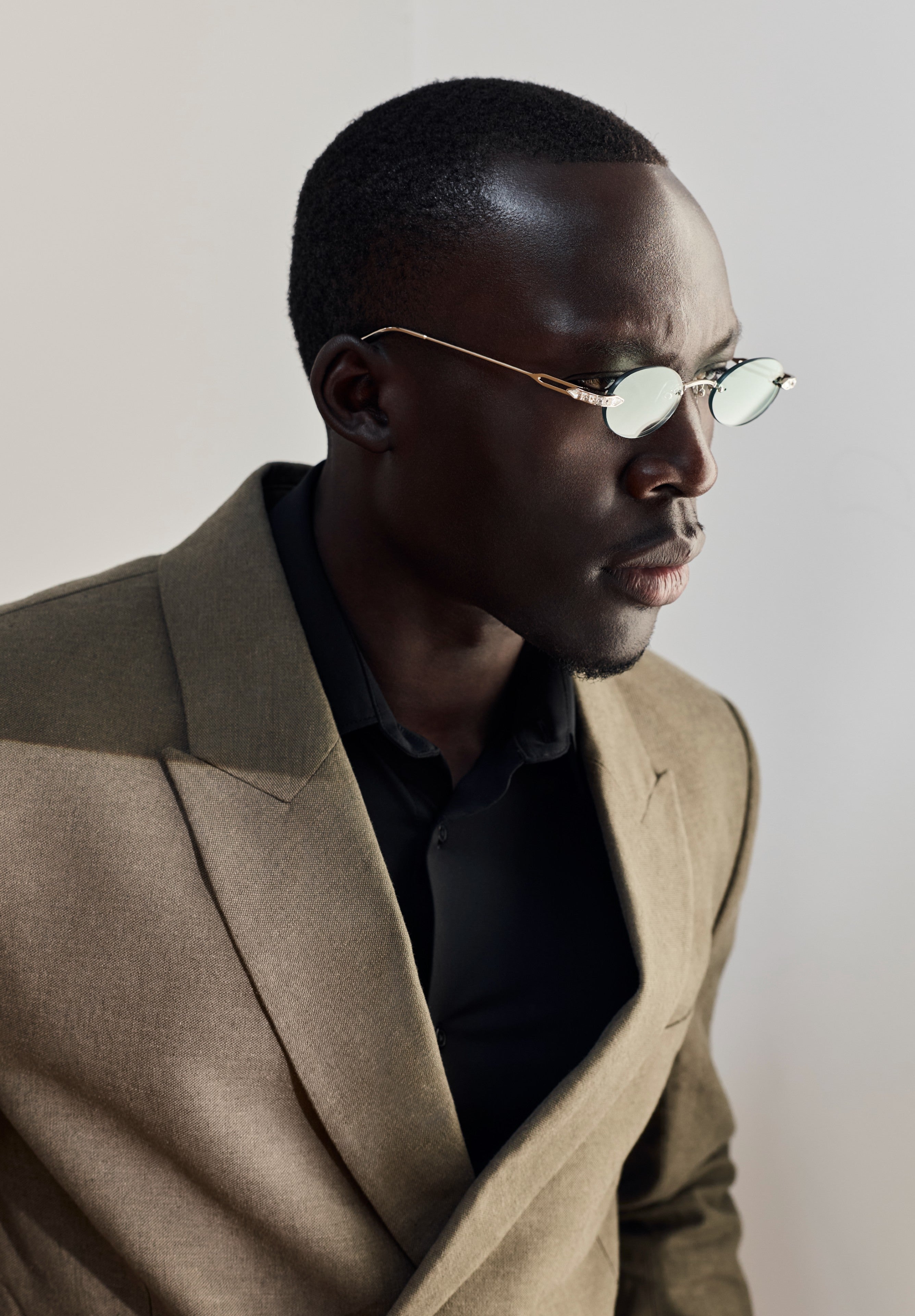 White Gold - Clear Crystal - Green lenses