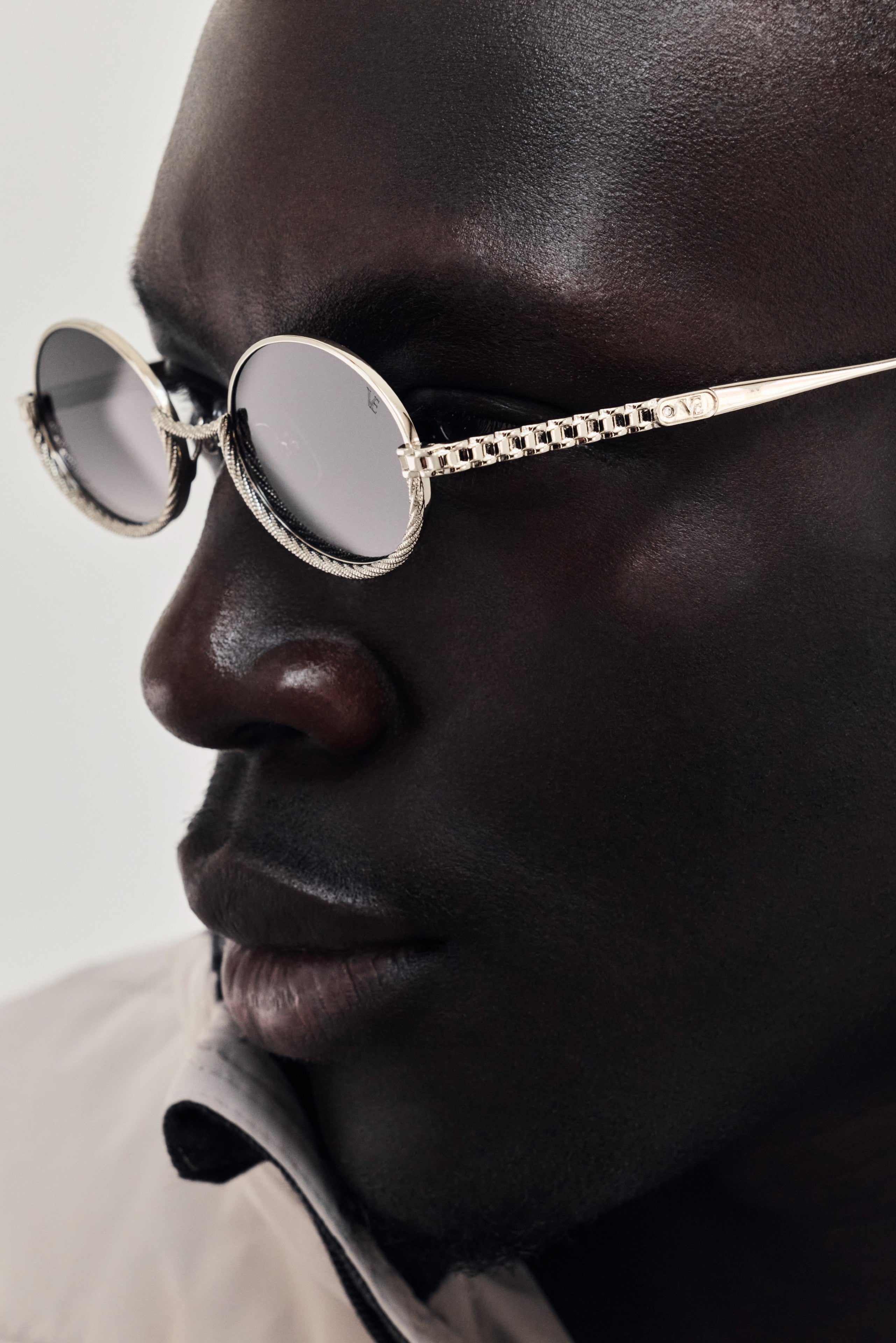 WHITE GOLD - GRADIENT BLACK LENSES