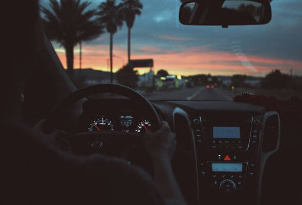 do yellow-tinted glasses help with night driving