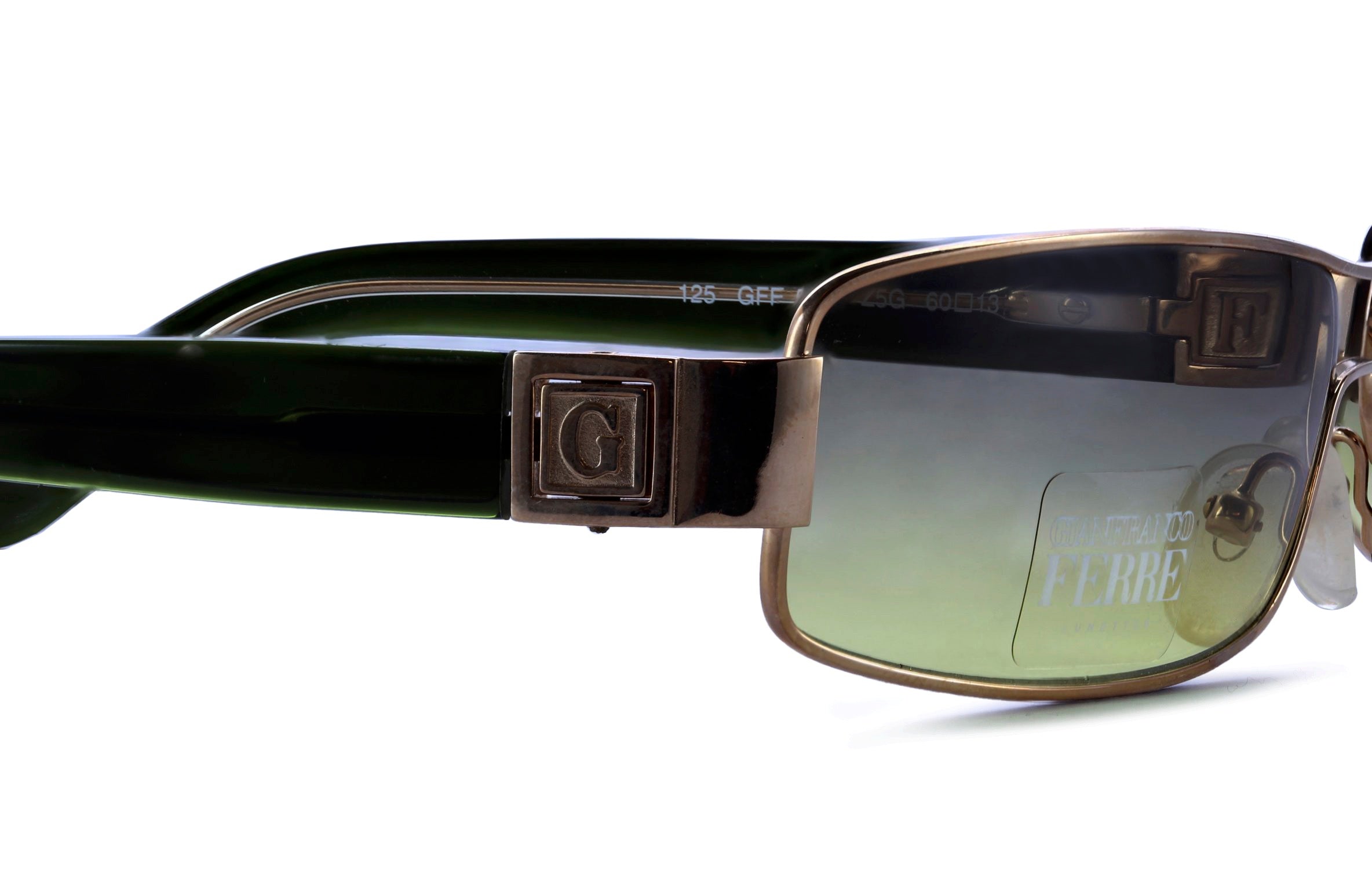 Gianfranco Ferre 554-S Z5G